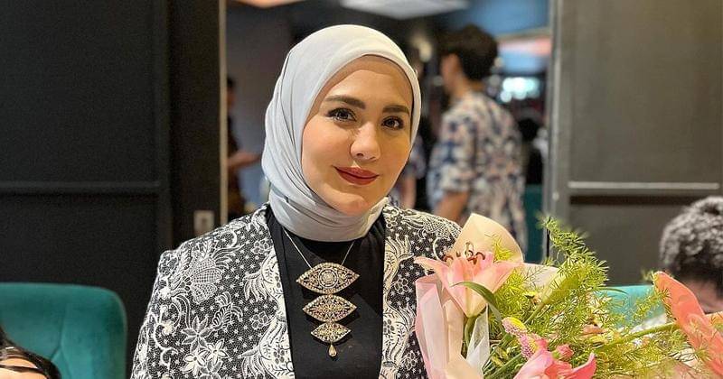 Instagram.com/julianamoechtar